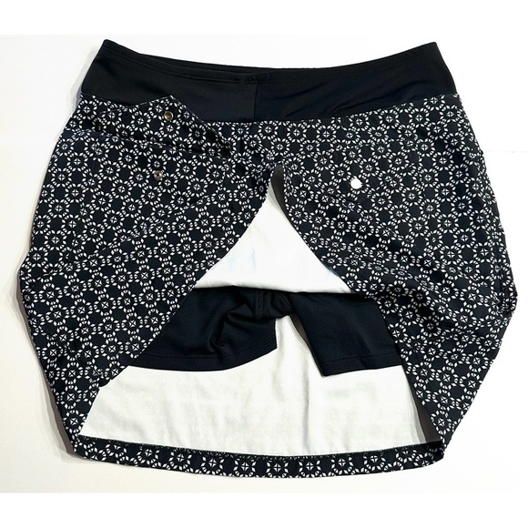 Cypress Club Womens Black/White Tummy Smoothing Skort Skirt Shorts A-Line Size M - Picture 3 of 9